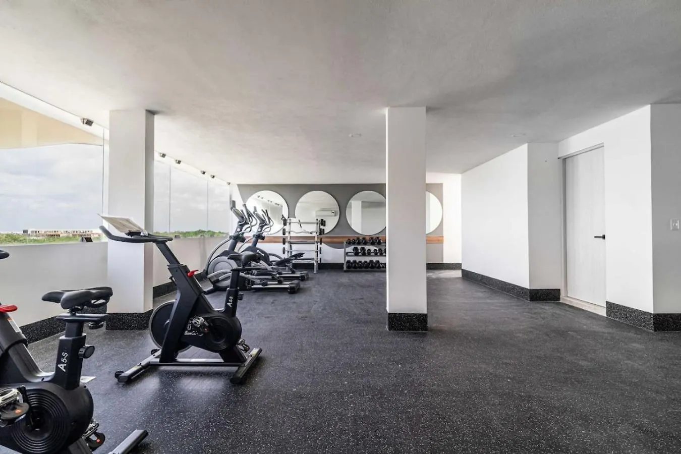 King Studio W Private Balcony Rooftop Pool Gym Tulum México